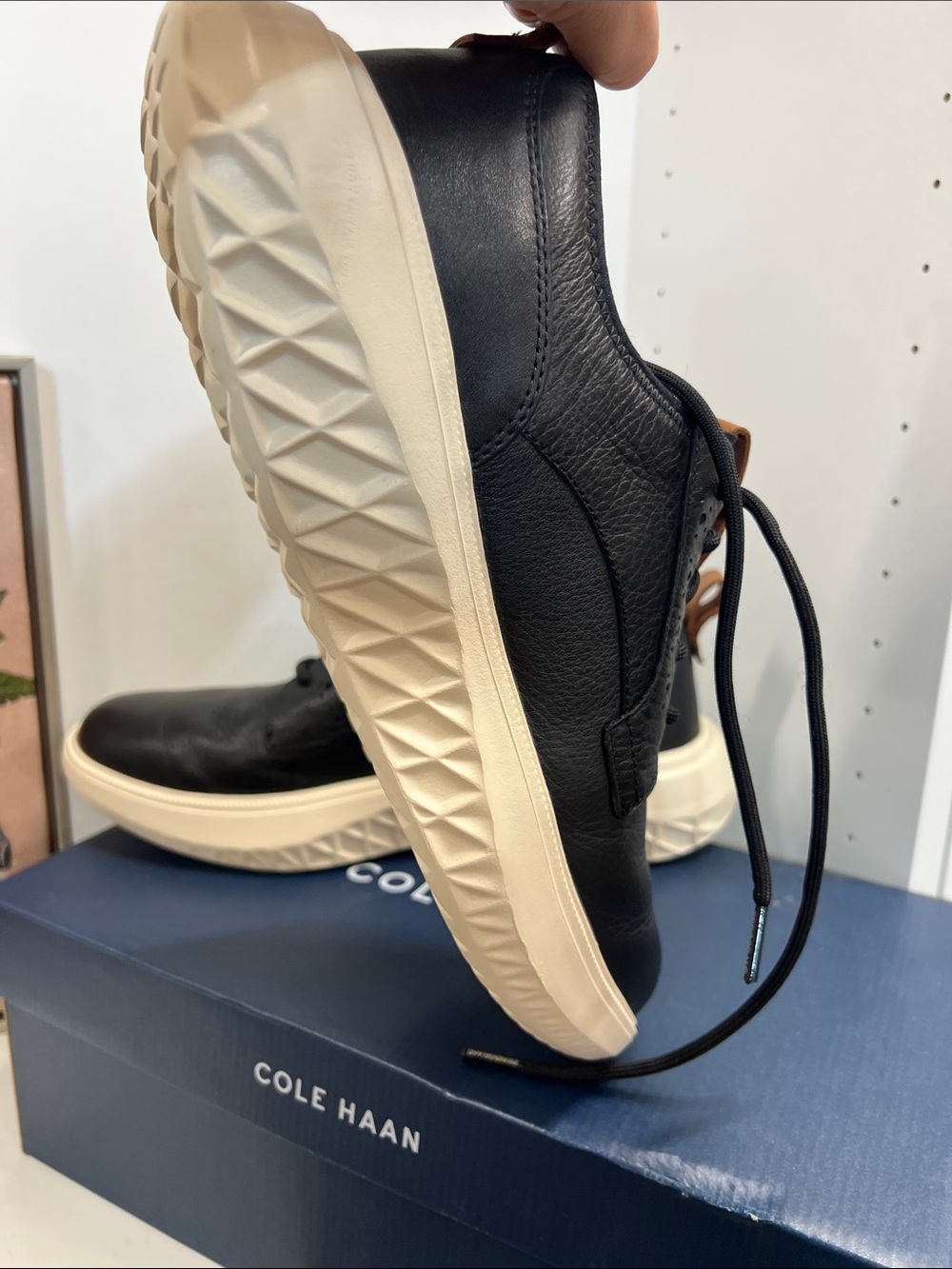 🔥🔥 Cole Haan Men Black Leather Sneakers size 10.5 - Picture 5 of 9